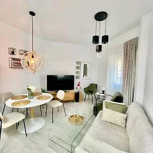 Apartamento Historical Centre! Private Terrace & Gym-near Public Parking, Málaga